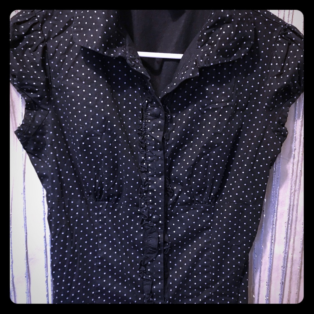 Black coloured blouse